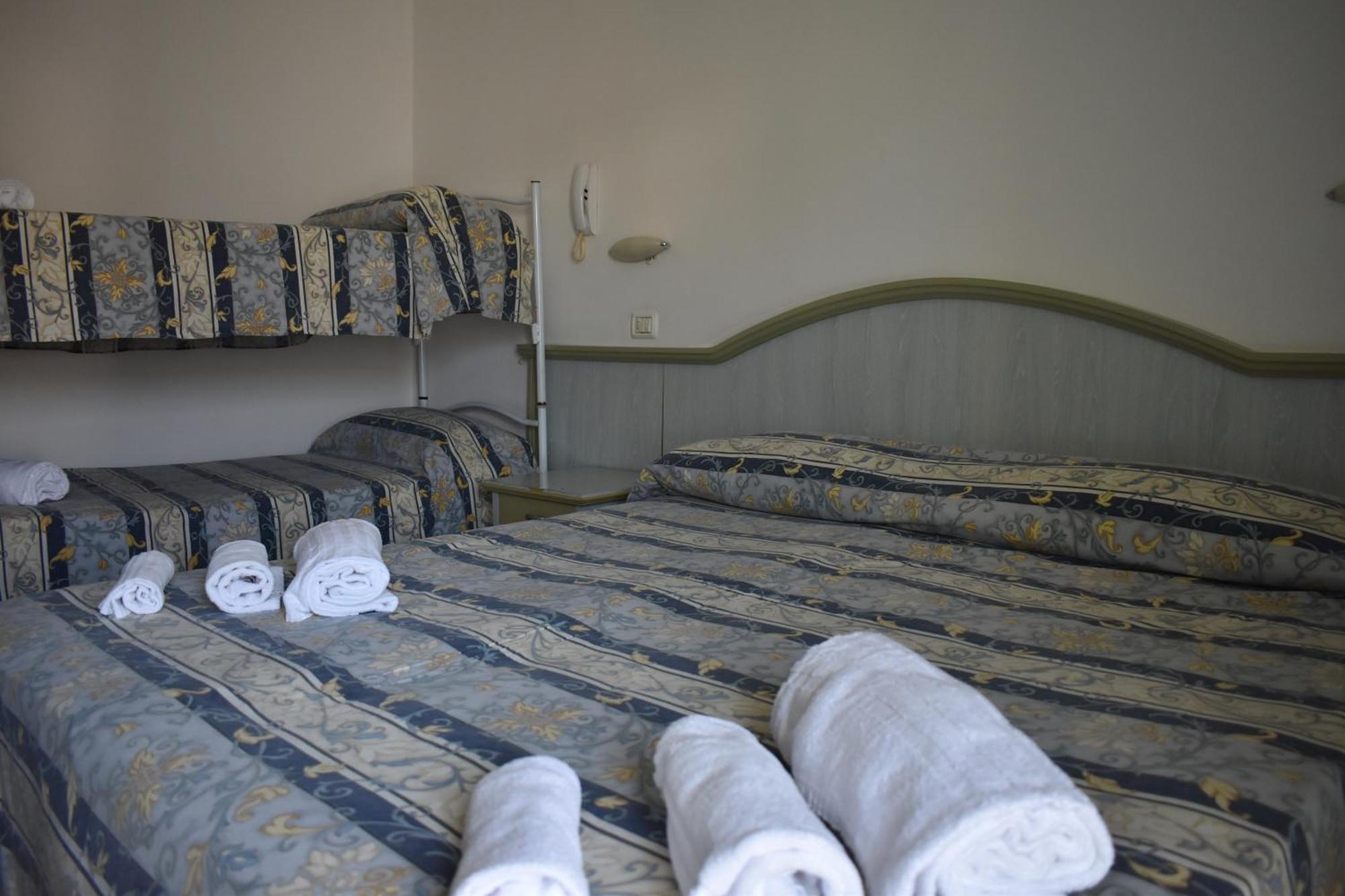 Hotel Ginevra E Residence Κατόλικα Εξωτερικό φωτογραφία